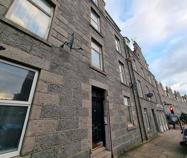 Flat to rent on - Photo 5