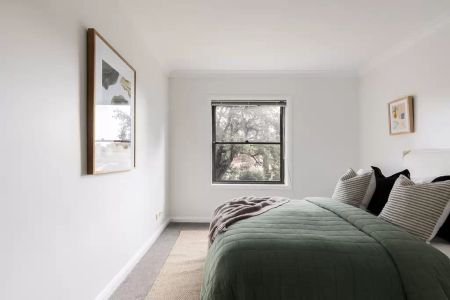 Lifestyle retreat in enviable 'Eversleigh Estate' - Photo 3