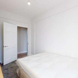 The Broadway, South Wimbledon, SW19 - Photo 2