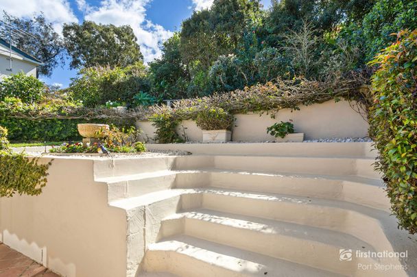 Spacious four bedroom home in Salamander Bay - Photo 1