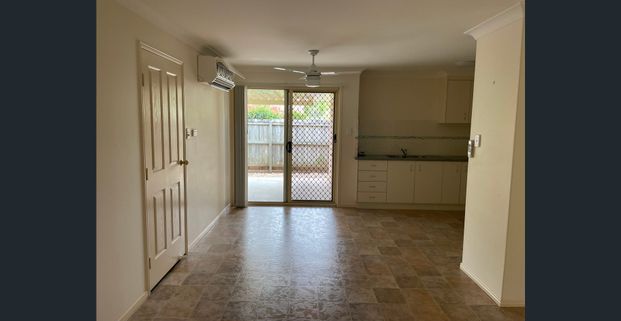 House in quiet complex - avail 10.10.25 - NO CATS OR DOGS - Photo 1