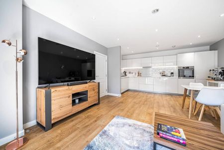 2 bedroom flat to rent - Photo 2