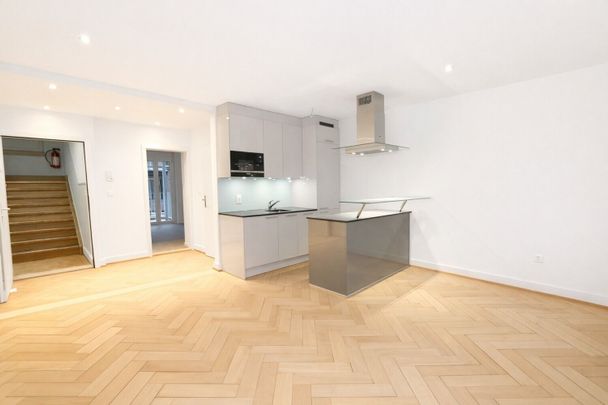 Stilvolle 2-Zimmer-Wohnung mit Balkon Altbaucharme an Toplage beim Manesseplatz - Photo 1