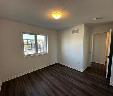 For Lease - 349 millstone Street, Kitchener, Ontario - Photo 4