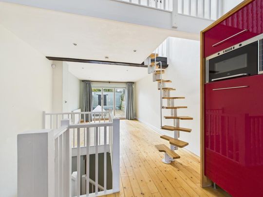 2 bedroom terraced house to rent - Photo 1