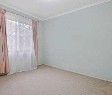 Family comfort in a sought-after location - Photo 4