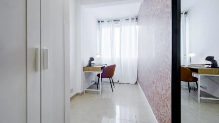 Room in a shared 7-bedroom apartment for rent in Pacífico, professionals only. - Photo 5