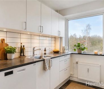 Lys 3-værelses lejlighed til leje i Brabrand – med altan og grønne ... - Foto 5