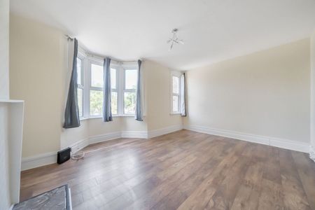 Pound Park Road, London, SE7 - Photo 2