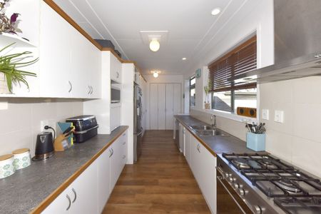 Coastal Retreat - Photo 2