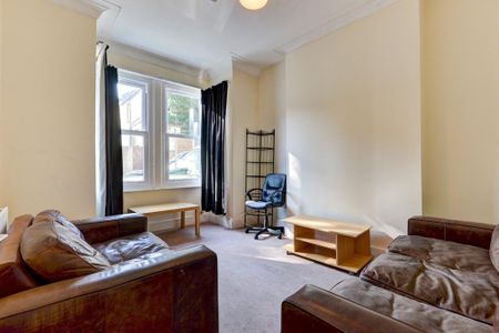 6 bedroom house to rent - Photo 3