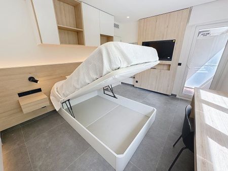 Calle Cuatro Amigos, Madrid, Community of Madrid 28029 - Photo 2