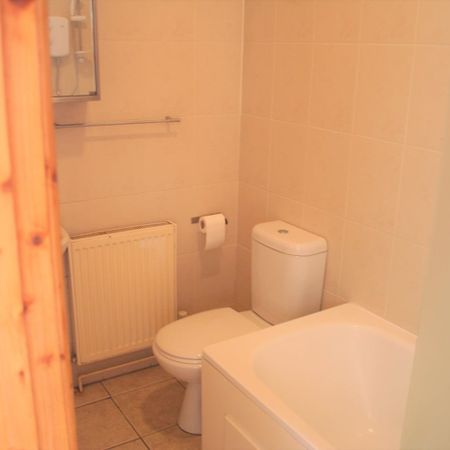 1 Bed Flat, Chatham Street, RG1 - Photo 3