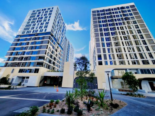 6 Finch Drive, Sydney - Photo 1