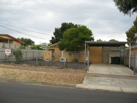 1/4 Waninga Drive, Holden Hill SA, Belconnen - Photo 3