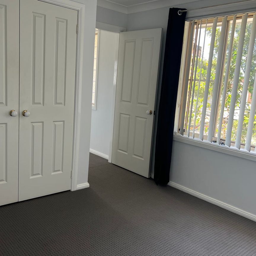 PRIVATE TOWNHOUSE - Photo 1