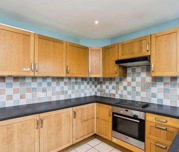 Tilgate 3 bedroom house to rent - Photo 2