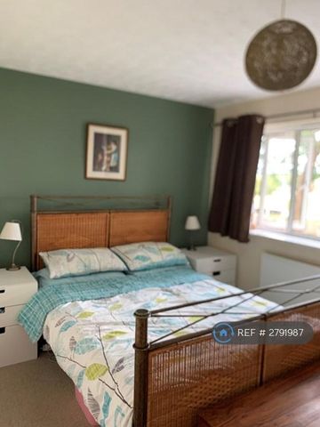 3 bedroom detached house to rent - Photo 5