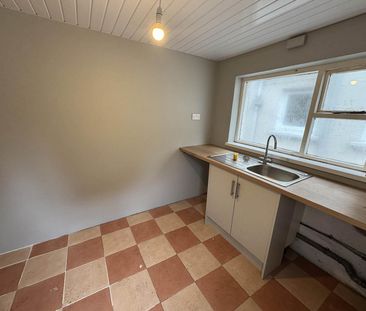 24 Helen Street, Crumlin, BT29 4XT - Photo 5