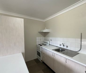 10/34 Waniassa Street, Queanbeyan - Photo 2