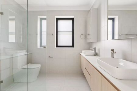 13 Halloran Street, Lilyfield - Photo 4