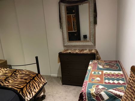 Helensvale - Photo 4