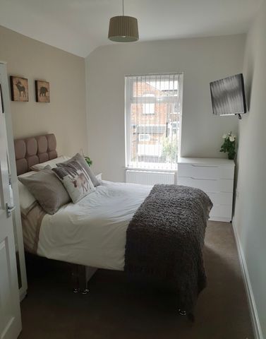 Room 5, Lawton Street, Crewe, CW2 - Photo 5