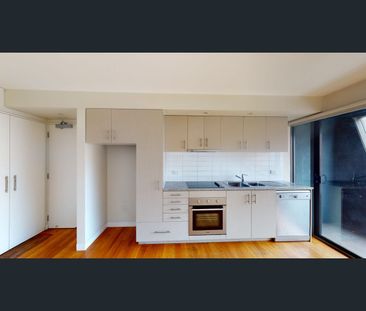 2/75 Dorrit Street, Carlton, Vic 3053 - Photo 3