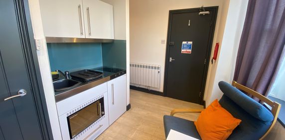 studio to rent Prestland House, Terrace Road, Pinvin, Pershore, WR10 - Photo 2