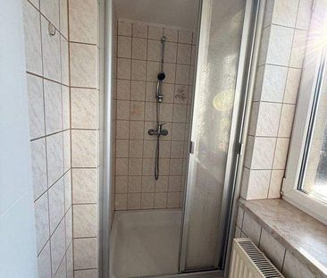 Teilrenovierte 2Raum Dachgeschosswohnung mit Einbauküche in Lichten... - Foto 4