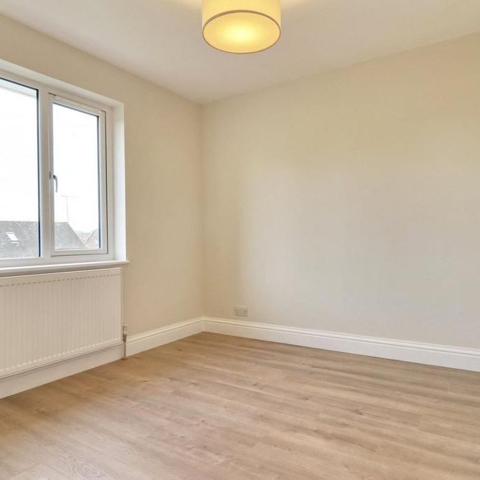 4 bedroom bungalow to rent - Photo 1