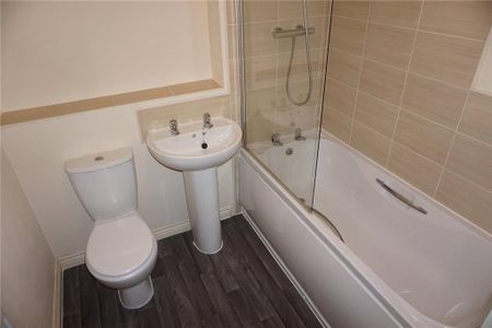 2 bedroom semi-detached house to rent - Photo 4