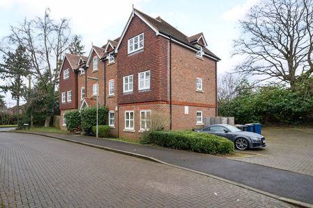 Reris Grange Close Milford, Godalming - 2 bedrooms Property for lettings - Seymours - Photo 5