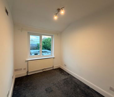 4 Bed Terraced House, Evelyn Avenue, NW9 - Photo 4