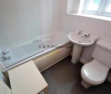 3 bedroom terraced house to rent - Photo 6