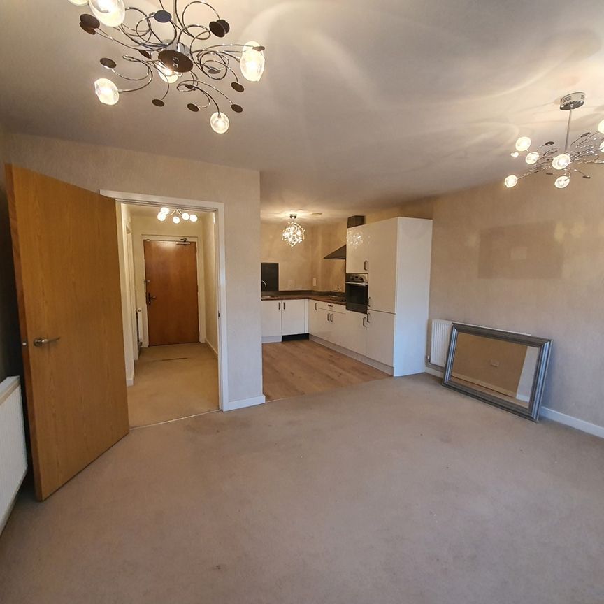 3 Bed Maisonette, Blue Moon Way, M14 - Photo 1