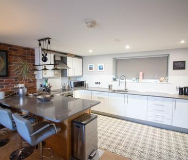 2 Bedroom Apartment - Second Floor - Photo 6