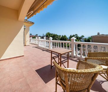 3 bedroom luxury Villa for rent in Marbella Del Este, Andalusia - Photo 2