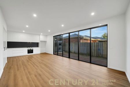 For Rent&colon; Brand New House in Springvale Area - Photo 5