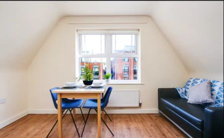 One Bed Flat - Photo 3