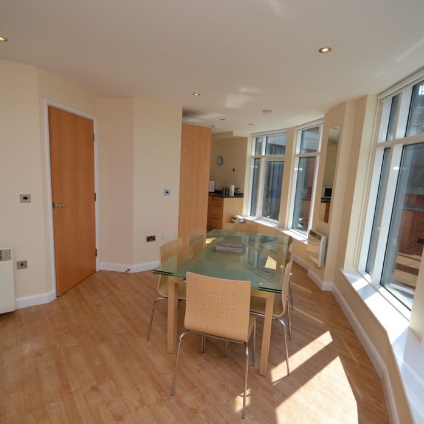 2 bed Apartment for Rent - Photo 1