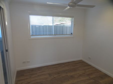 MODERN LIVING - Photo 3