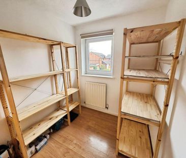 3 bedroom end of terrace house to rent - Photo 3