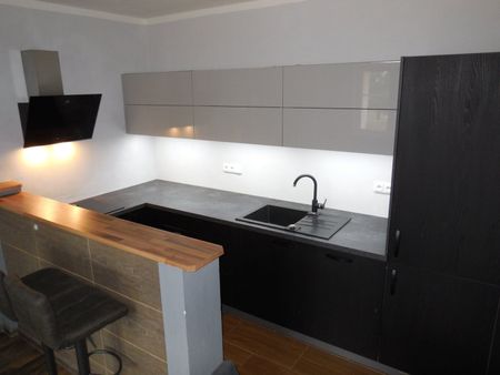 Pronájem bytu 2+kk 47 m² - Fotografie 3