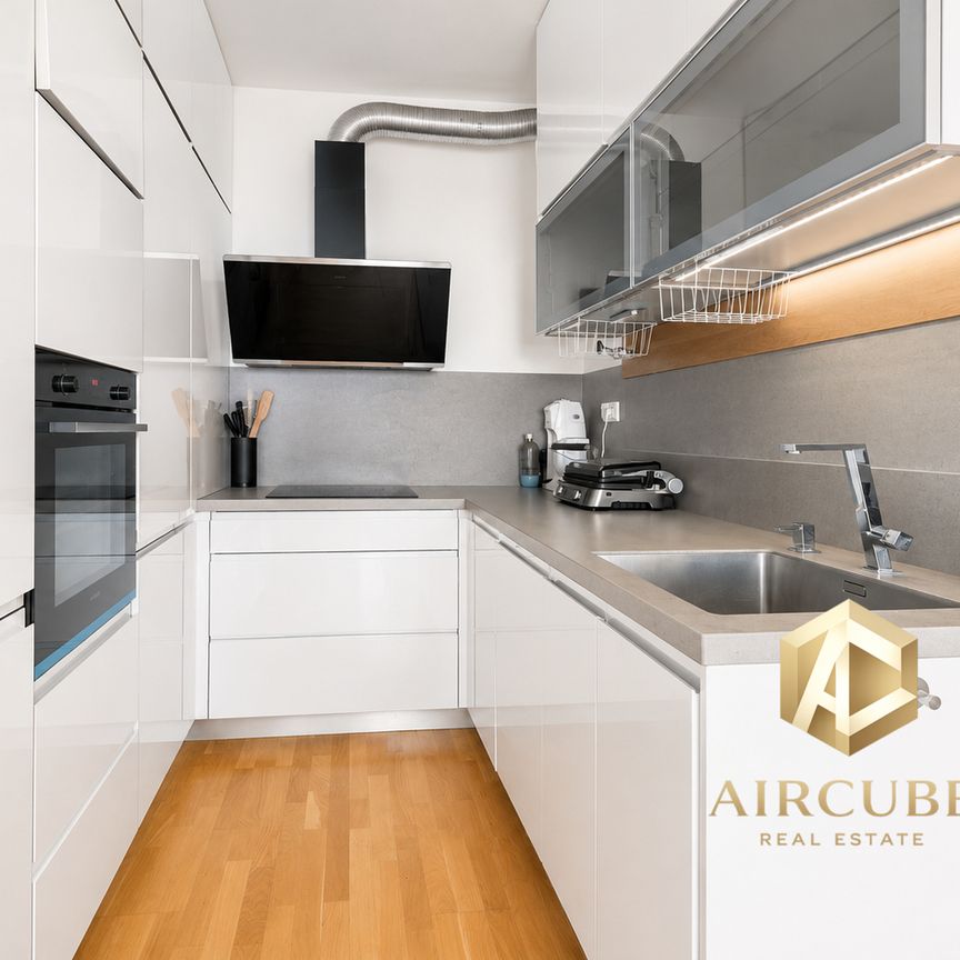 Pronájem bytu 3+kk 85 m², Argentinská, Praha - Фото 1
