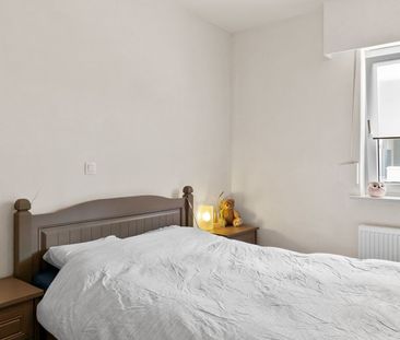 Gelijkvloers appartement met tuin en 2 autostaanplaatsen (1 ondergr... - Foto 5