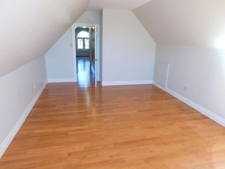 FOR RENT – 19 Shaw Crescent, Halifax, Nova Scotia - Photo 4