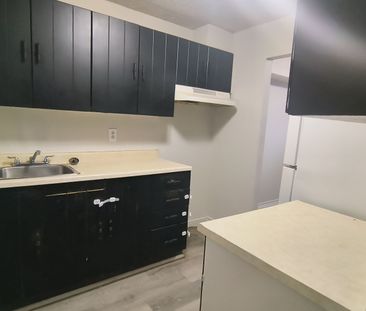 For Lease - 560 Bloor Street Unit# 109, Oshawa, Ontario - Photo 2