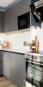 Park Street Room 2 - Photo 4