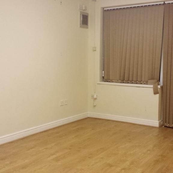 3 bedroom flat to rent - Photo 1